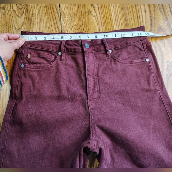 Judy Blue tummy control garment-dyed high-rise wide-leg crop jeans oxblood sz 29 - Picture 12 of 16